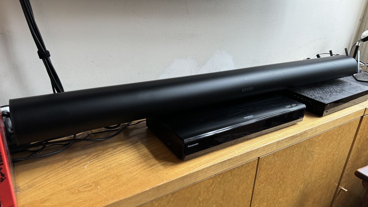 Henry Sonos Arc soundbar 2.jpg