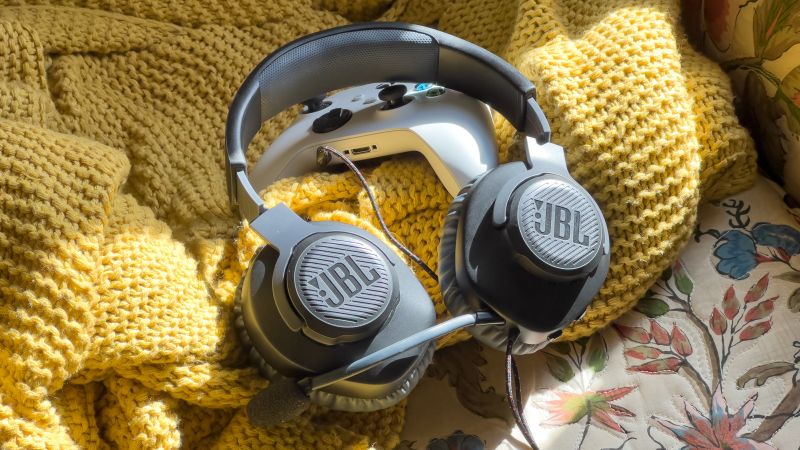 JBL Quantum 100 gaming headset review CNN Underscored