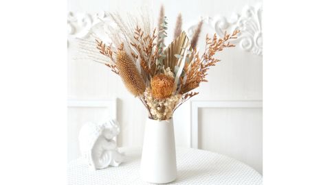 bouquet of dried flowers hitomigift