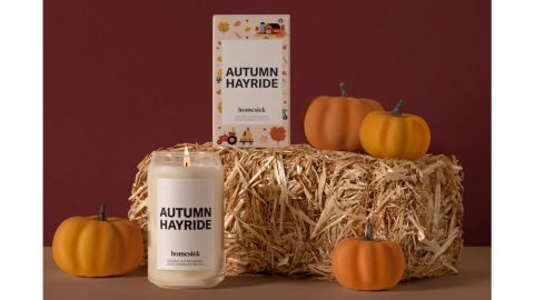 homesick-autumn-hayride-candle-productcard-cnnu.jpg