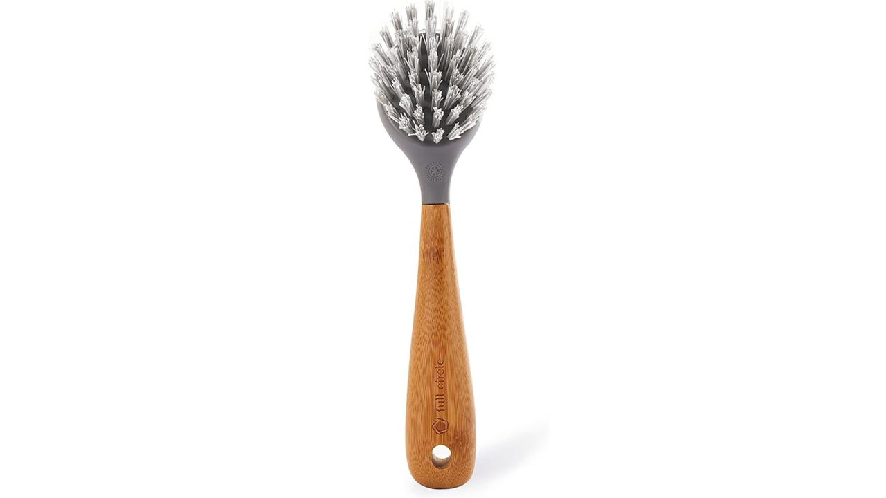 Full Circle Tenacious C cast-iron Brush and Scraper with Bamboo Handle – Skillet Scrubber with Tough Nylon Bristles