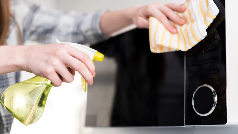 How to actually clean a microwave, according to experts | CNN Underscored