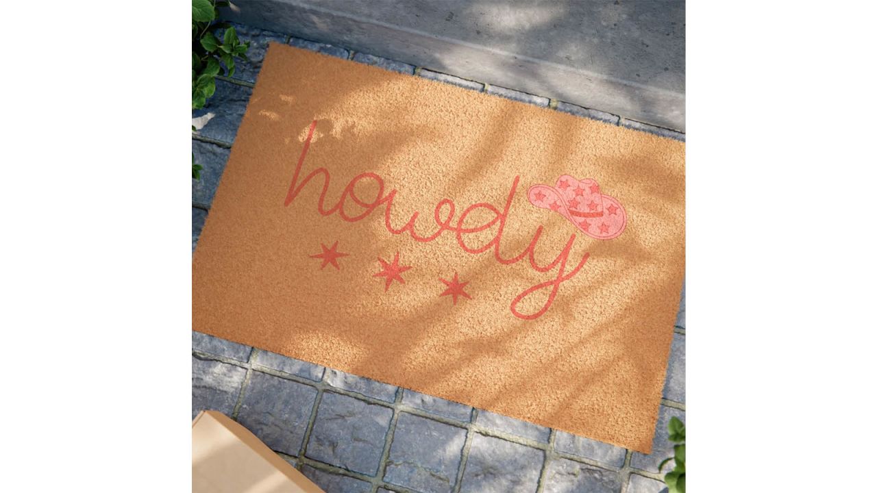 howdy-doormat-cnnu.jpg