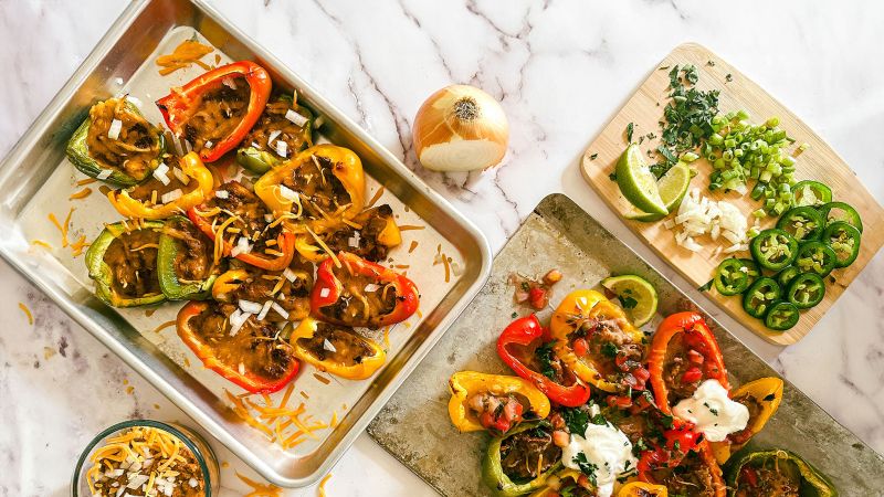 https://media.cnn.com/api/v1/images/stellar/prod/hungry-girl-bell-pepper-nachos.jpg?c=16x9&q=w_800,c_fill