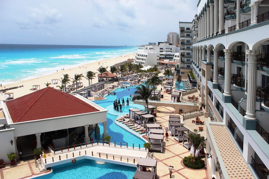 A photo of the pool and beach at the Hyatt Zilara Cancun