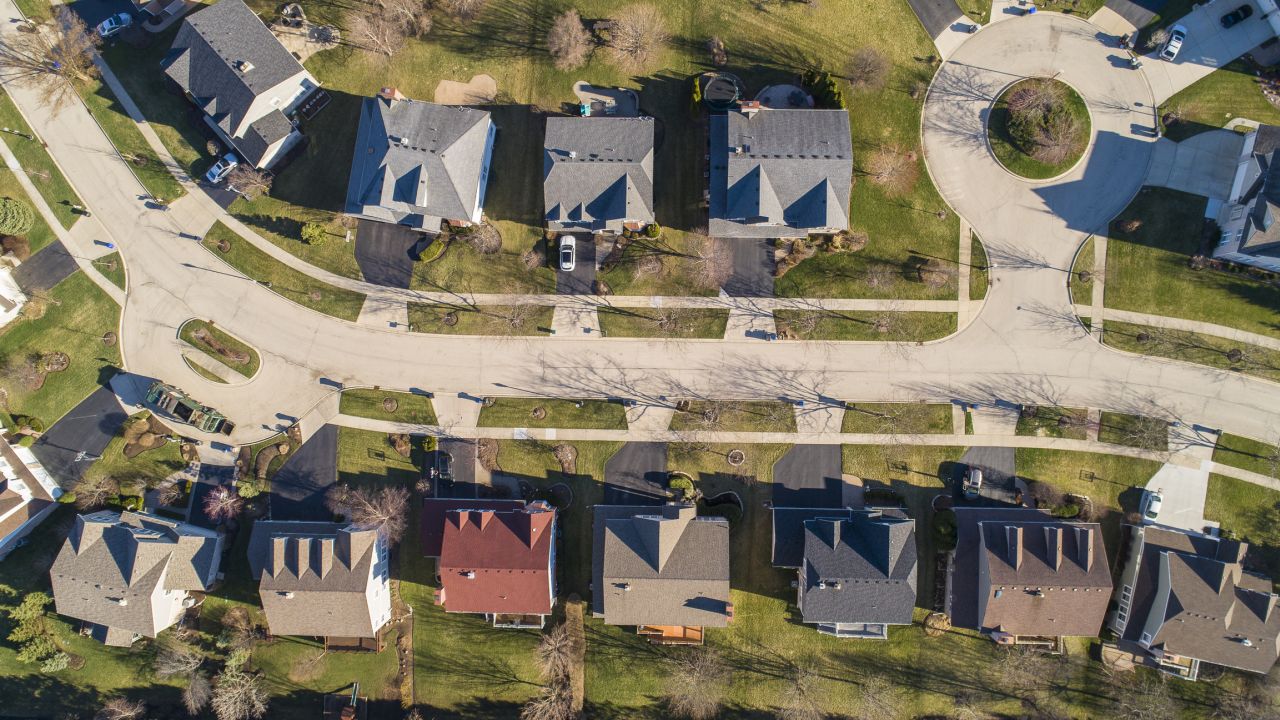 Bird's eye view of homes in the Chicago suburbs.