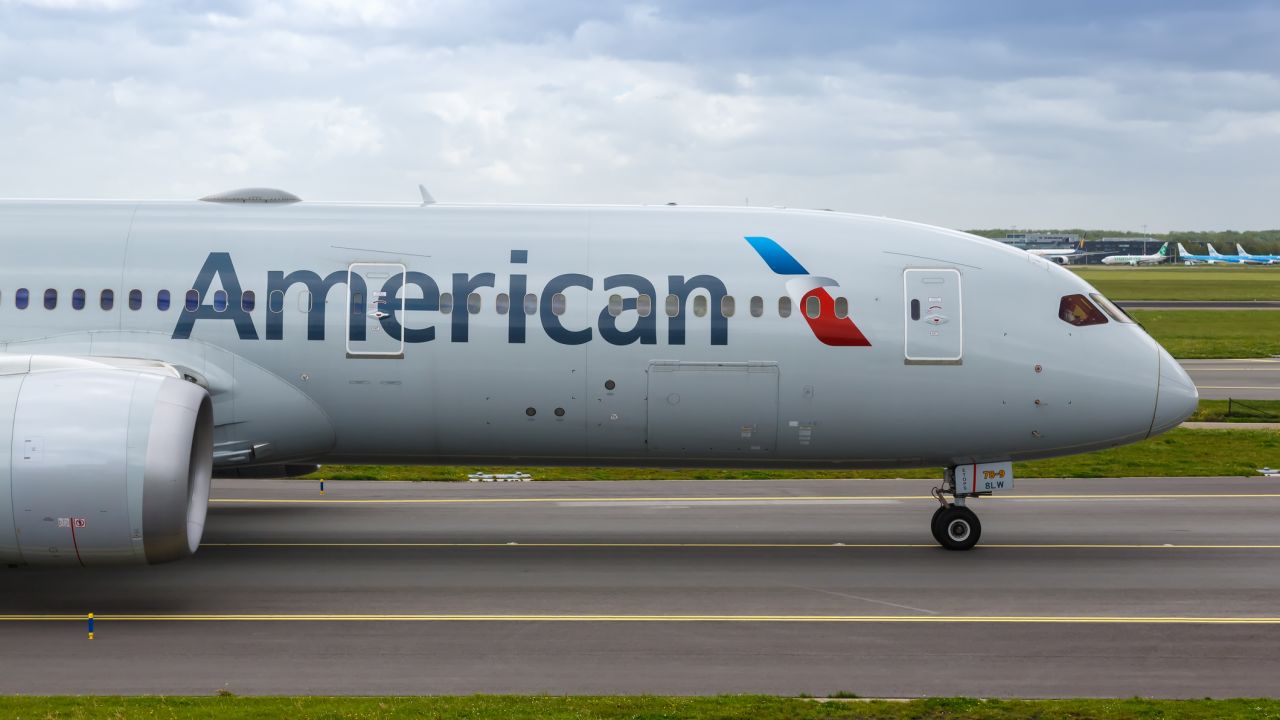 An American Airlines Boeing 787 Dreamliner in Amsterdam