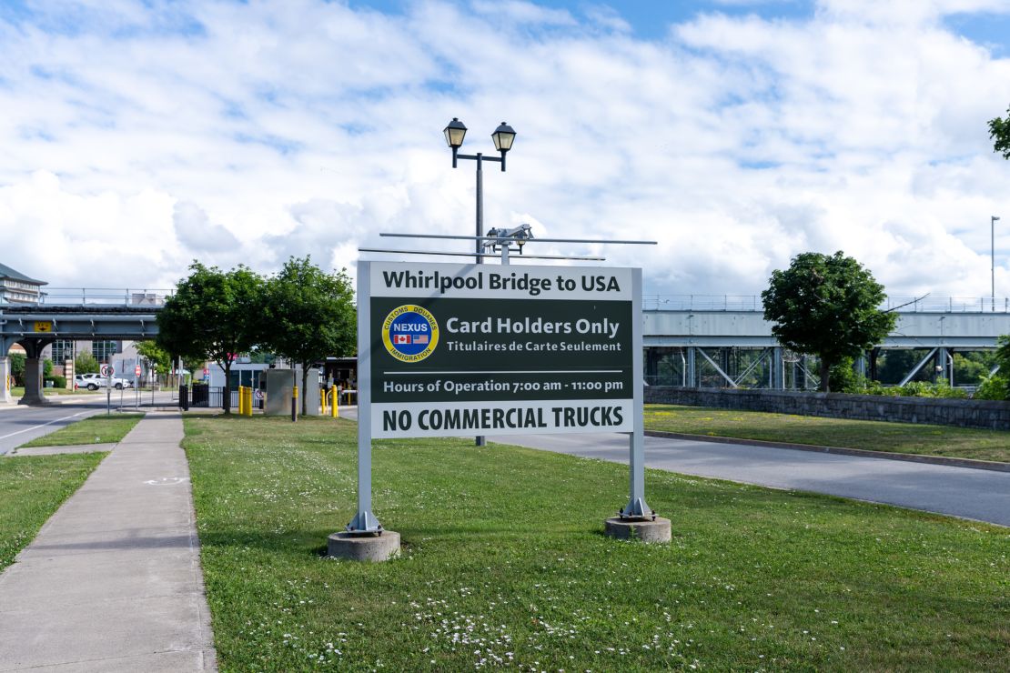 A photo of a sign for a dedicated NEXUS customs lane at the Whirlpool Bridge in Niagara Falls, Ontario, Canada