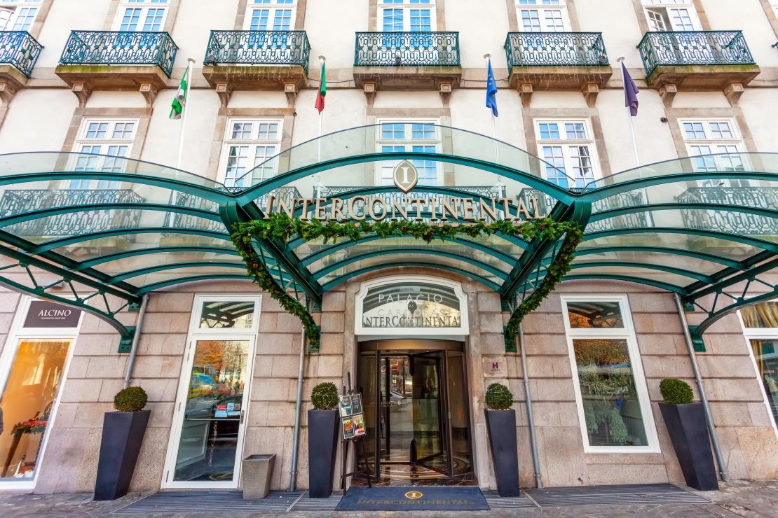 A photo of the exterior of the Palacio das Cardosas Intercontinental Hotel in Porto, Portugal