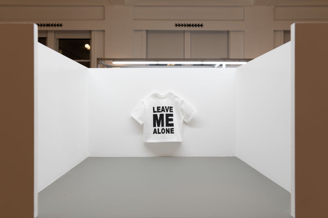The artist Amanda Ross-Ho nods to a monumental 7-foot-tall T-shirt she made in 1998 with this tiny playful version.