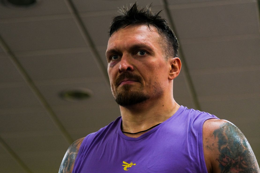 Oleksandr Usyk asistió la capacitación de boxeo privado CNN.