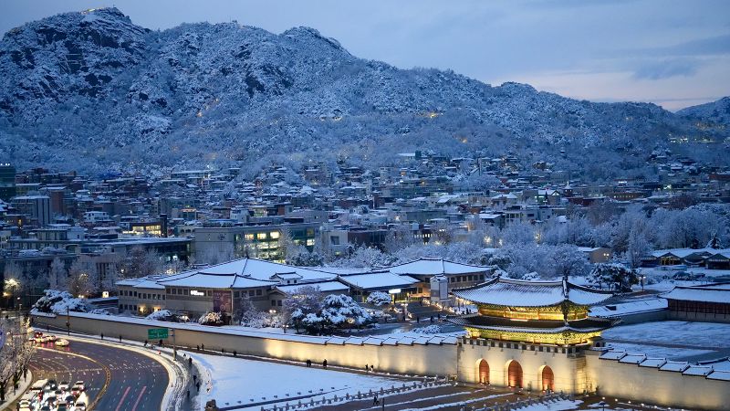 Seoul, South Korea snow: Delight and disruption as record November ...