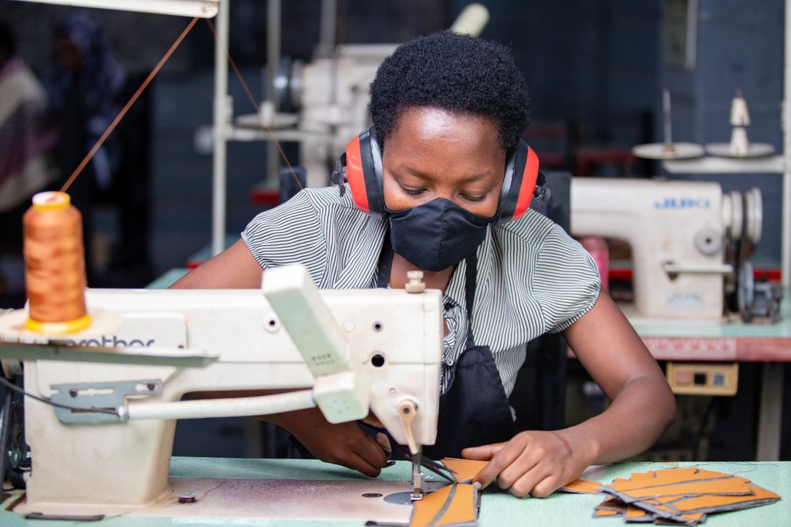 Uzuri K&Y offers training to local women and youth to teach them craftsmanship and entrepreneurial skills to set them up for future success.