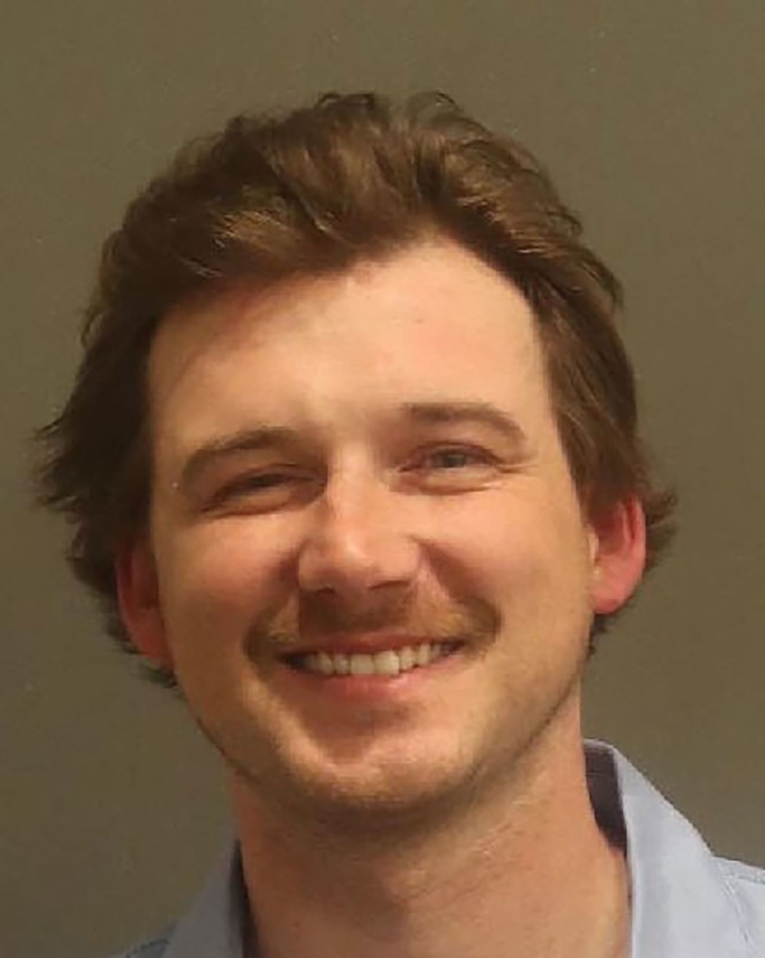 Country singer Morgan Wallen, 30, was arrested on three felony charges of reckless endangerment for throwing a chair from the rooftop of Chief's Bar in downtown Nashville Sunday night, Metropolitan Nashville Police Department said in an X <a href="https://twitter.com/MNPDNashville/status/1777319642039558208" target="_blank">post</a> Monday morning.