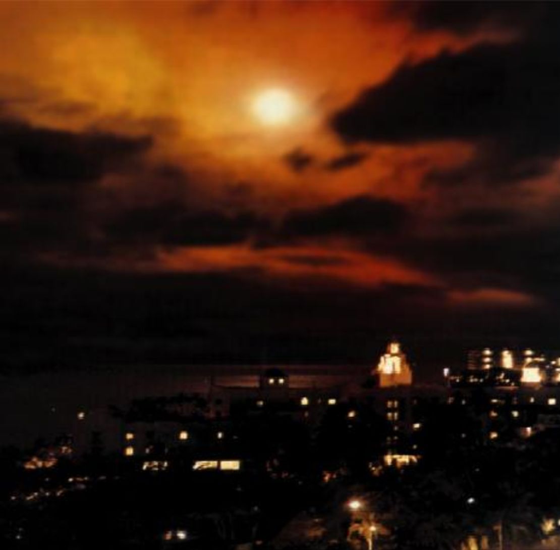 The fallout from the 1962 Starfish Prime test was visible in the sky over Honolulu, Hawaii.