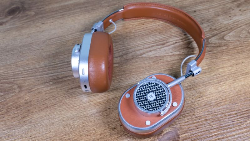 Master u0026 Dynamic MH40 Wireless review | CNN Underscored