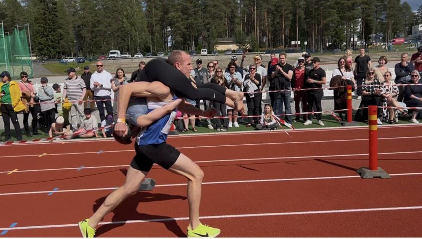 Caleb and Justine Roesler finished with a course record in their world championship win.