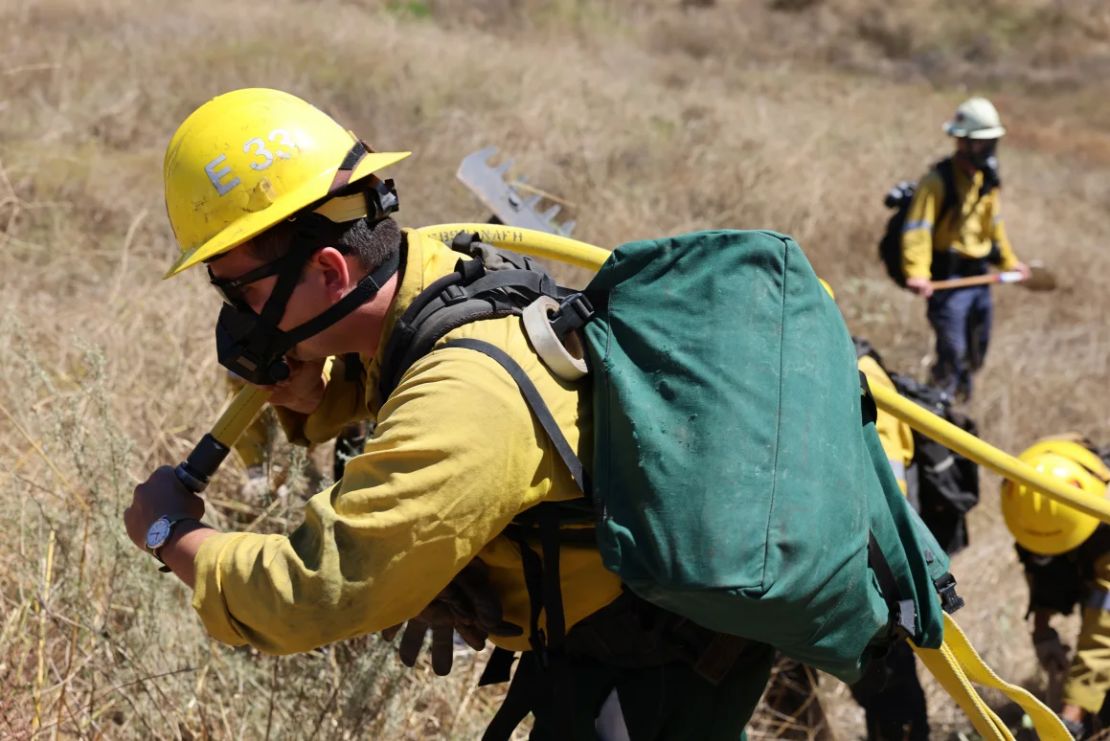 La Wildfire Conservancy ha realizado pruebas de campo para evaluar la efectividad y funcionalidad de diferentes tipos de dispositivos respiratorios.