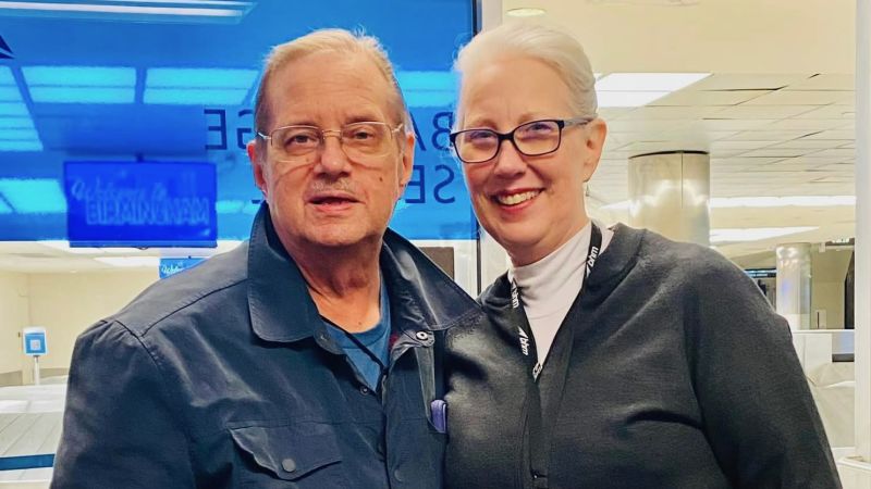 A frequent flyer needed a kidney transplant to live. This Delta worker gave him one