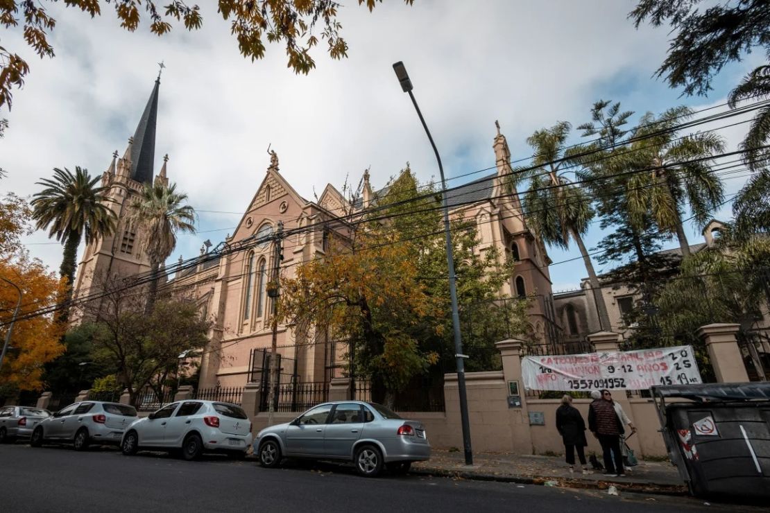 Iglesia de Santa Cruz en Buenos Aires, donde fue secuestrada Esther Ballestrino de Careaga y donde descansan sus restos.