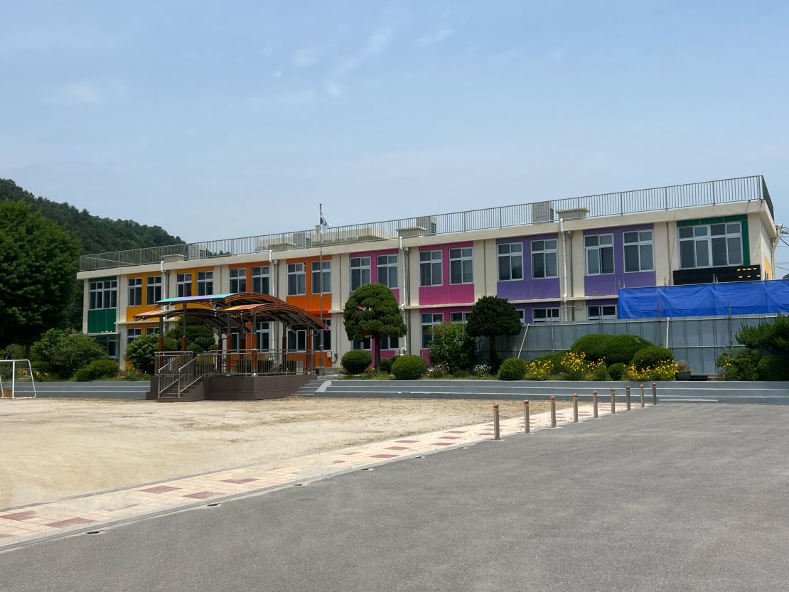 Min Young-jae's father was the principal of the Dangnim Elementary School, seen here on June 13, now repainted and modernized.