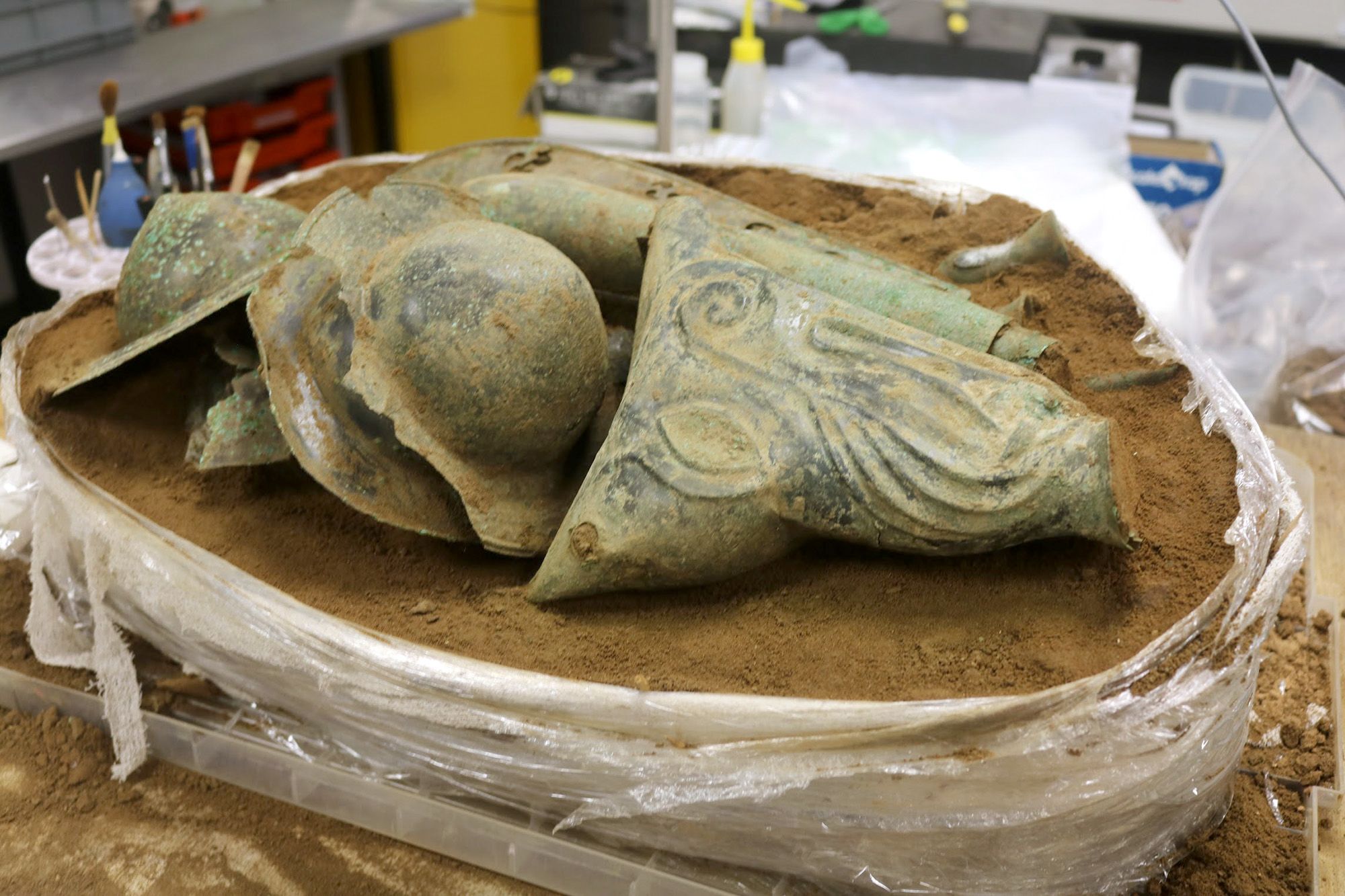 Extraordinary' Iron Age war trumpet uncovered in England | CNN