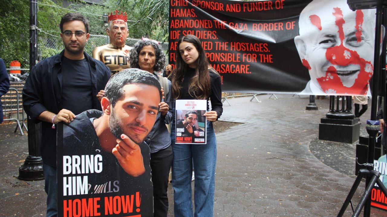 Israeli hostage Nimrod Cohen's family (Yotam, Viki and Romi Cohen) at a protest against Israeli Prime Minister Benjamin Netanyahu in New York City on September 26.