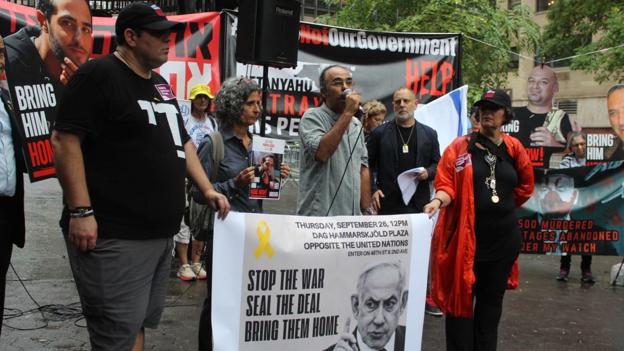 Israeli hostage Nimrod Cohen's parents Yehuda and Viki Cohen speak at a protest against Israeli Prime Minister Benjamin Netanyahu in New York City on September 26.