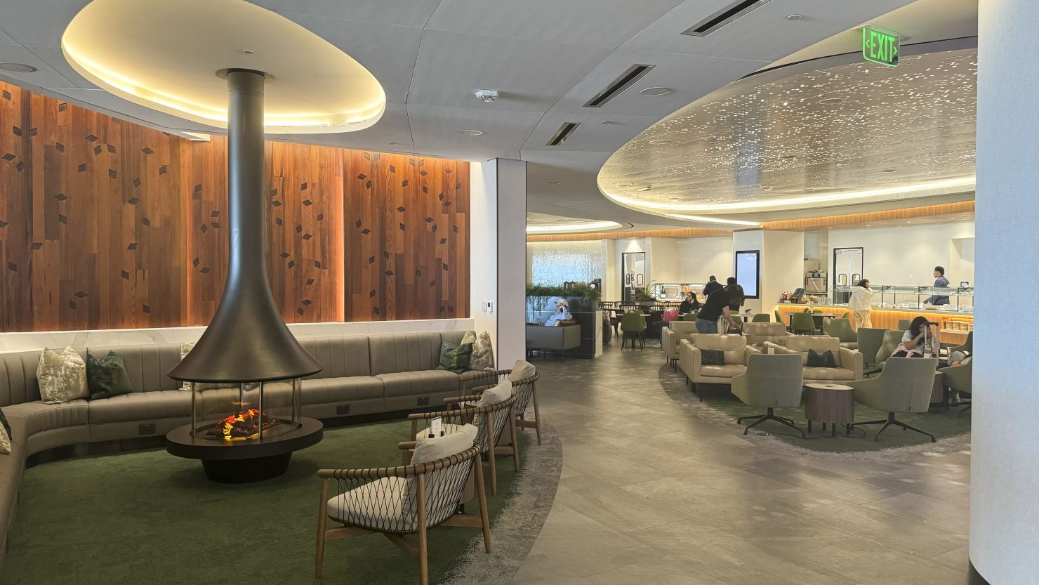 The Club at SFO lounge lead image