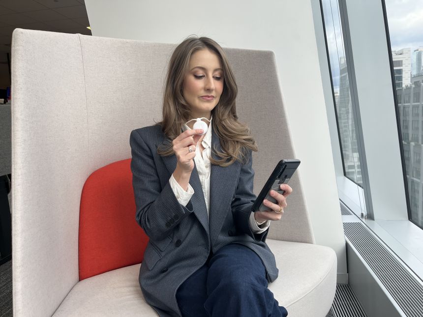 CNN's Clare Duffy tests the Friend device, which remembered the article she was working on but was little help in trip planning.