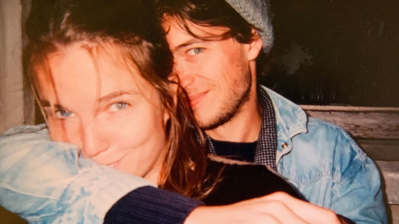 Parisian Claire Chabaud-Tropéano traveled to New York City one October on a whim. At a Halloween party, Claire crossed paths with LA musician David Redd and they both felt a connection they couldn’t ignore.