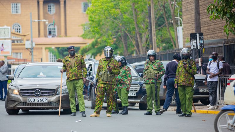 Кения започва разследване на фаталната полицейска стрелба срещу протестиращ