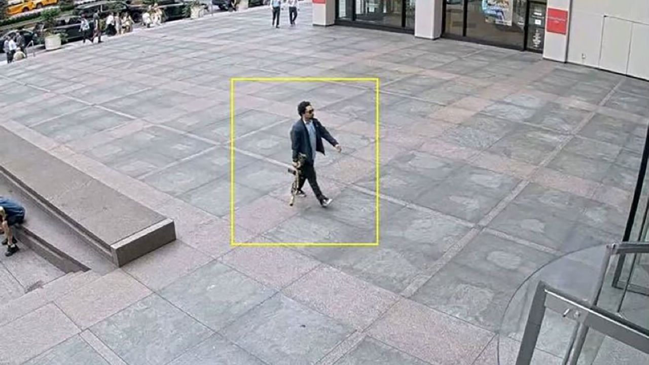 Former FBI deputy directer says photo of shooting suspect reveals insight into his plan