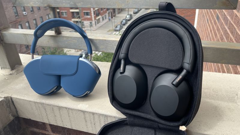 Sony WH 1000XM5 vs. AirPods Max CNN Underscored