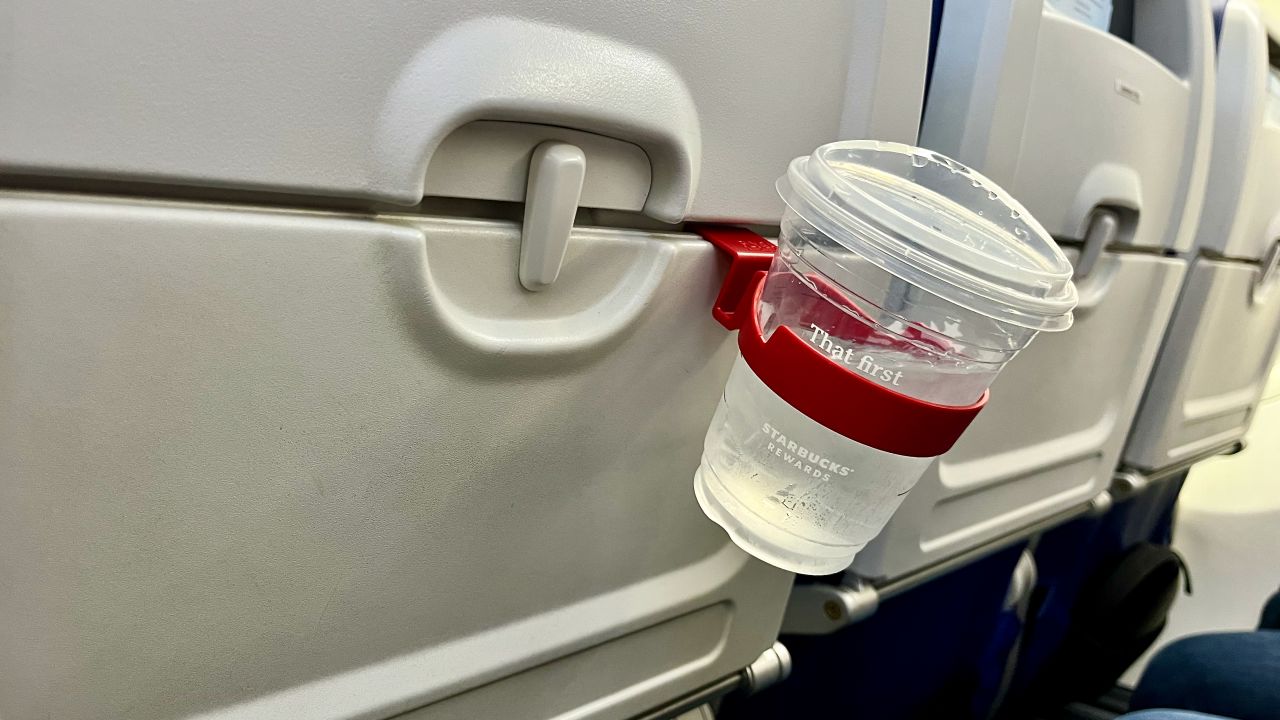 A photo of the FLYGA airplane drink holder