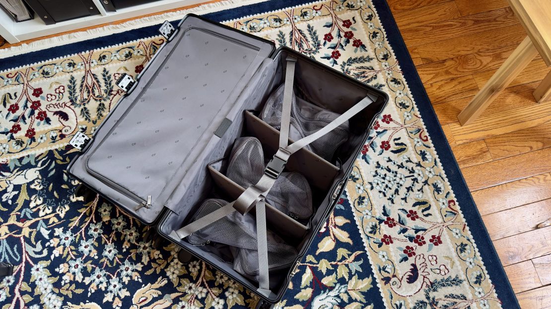 A photo of the interior of the Carl Friedrik Trunk suitcase