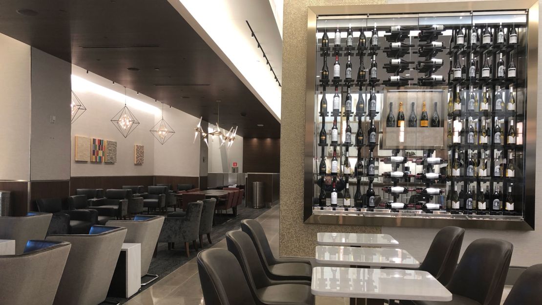 delta sky club laguardia lga wine seating