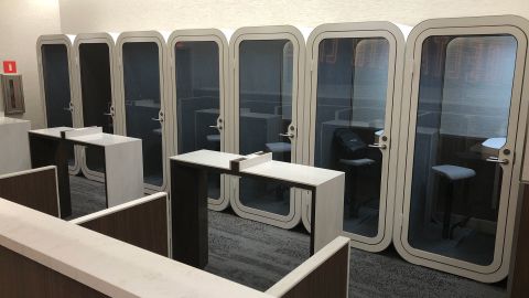 delta sky club laguardia lga phone booths