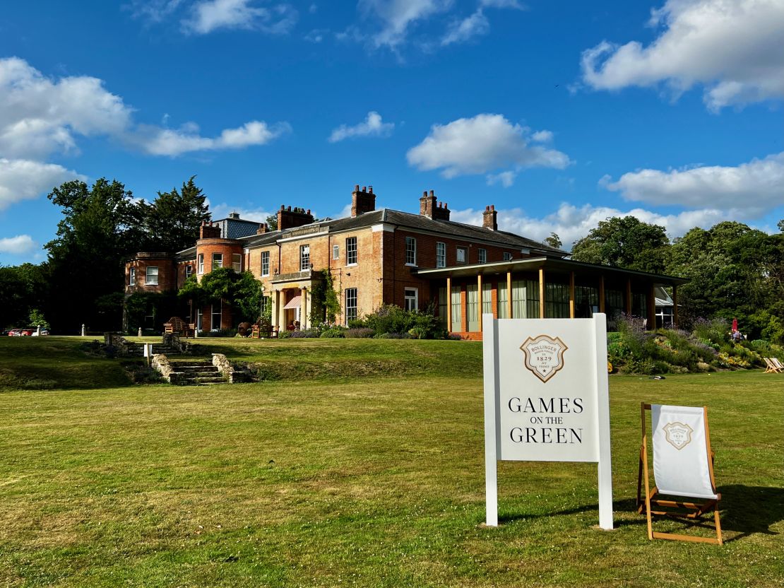 A photo of the entrance to The Retreat at Elcot Park hotel