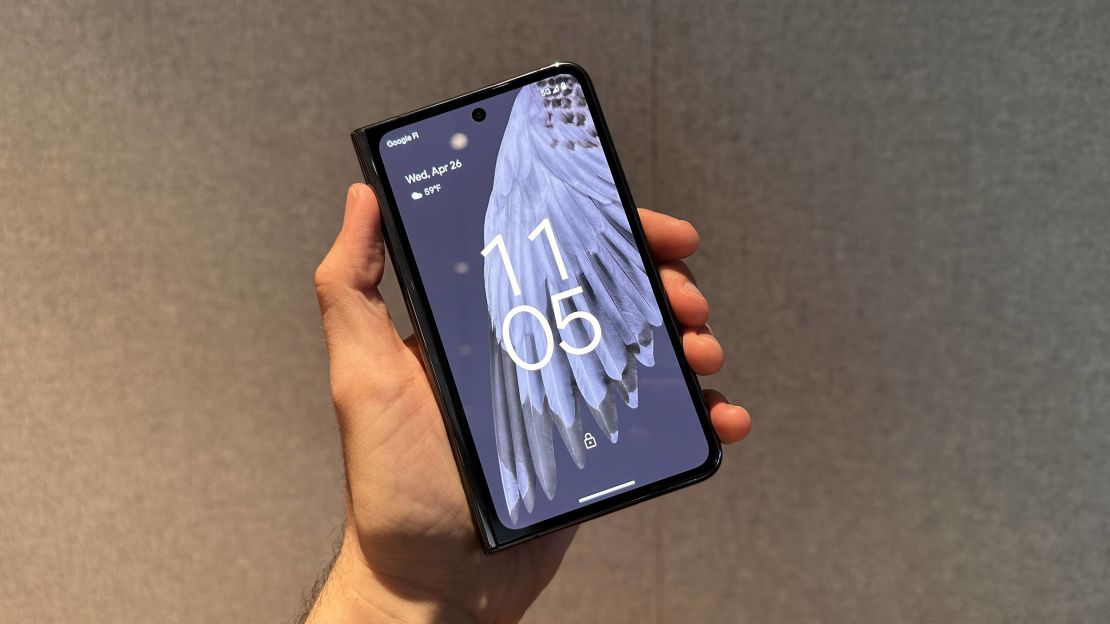 google pixel fold preview cnnu 2