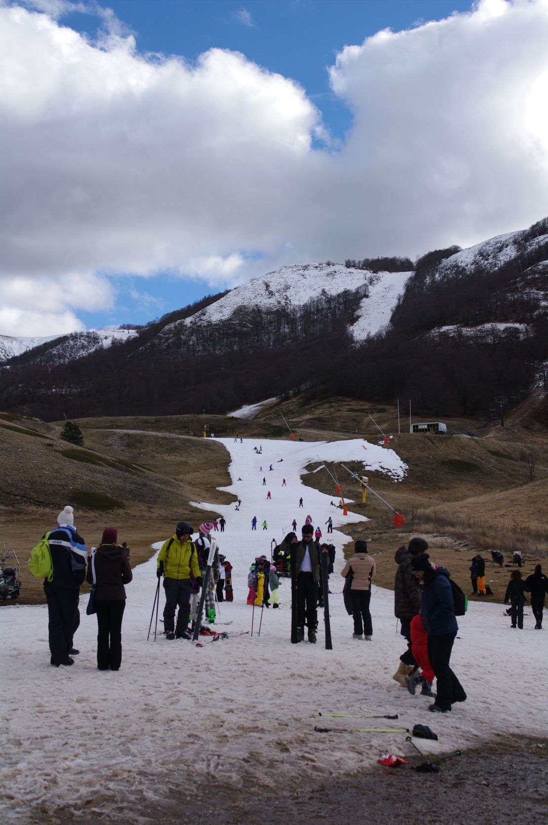 One of the four pistes made of artificial snow.