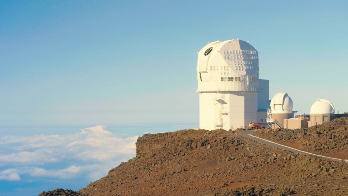 Cerca de la cima del volcán Haleakalā de Maui, el Telescopio Solar Daniel K. Inouye de la NSF allanará el camino hacia una comprensión más profunda de nuestra estrella. NSF/NSO/AURA