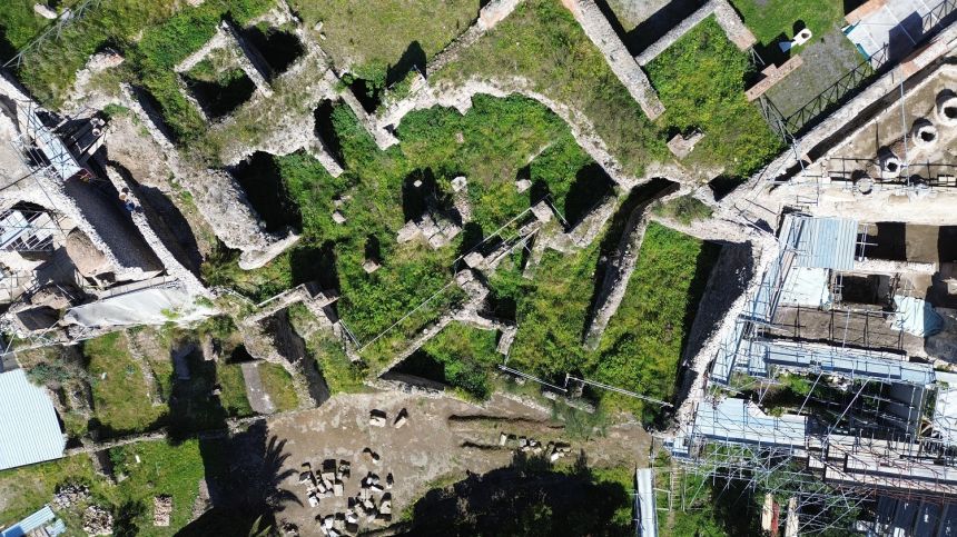 An aerial view of Insula Meridionalis.
