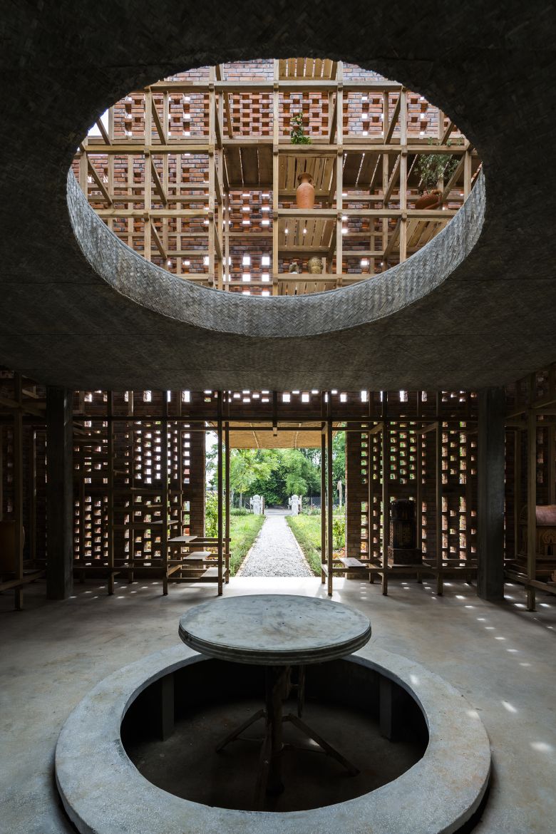 The studio is used by local artist Le Huc Da to create clay sculptures and pottery.