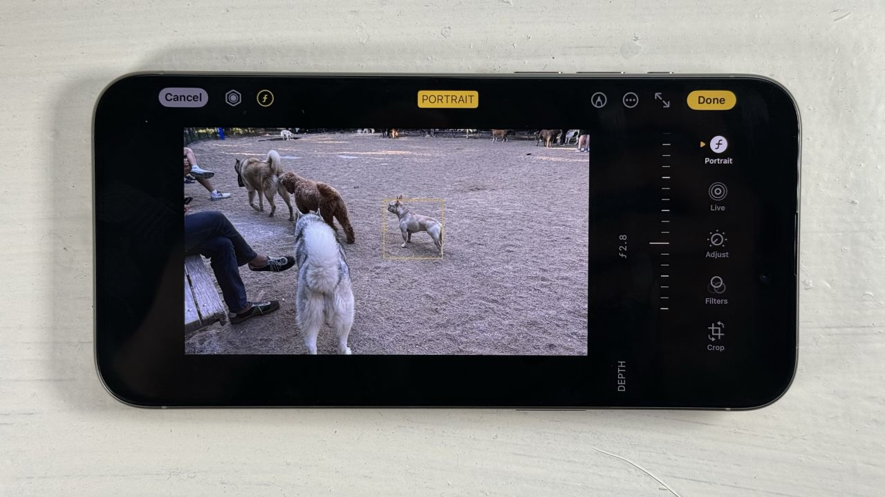 Rishikimi i iPhone 15 Pro në modalitetin e portretit cnnu.jpg