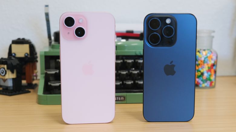 iphone 15 vs pro back cnnu.jpg