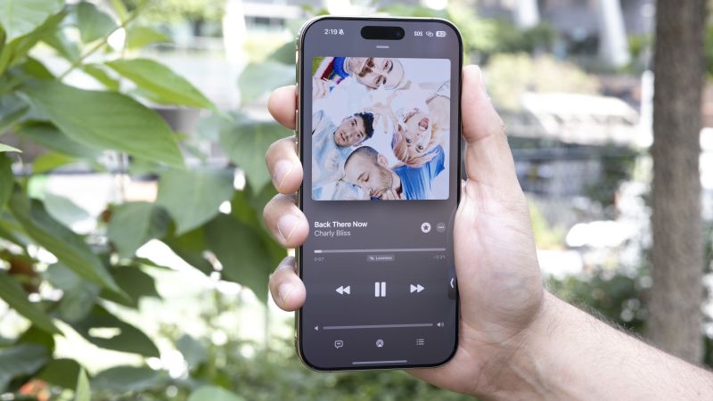 iPhone 16 Pro and Pro Max review: All about the cameras | CNN