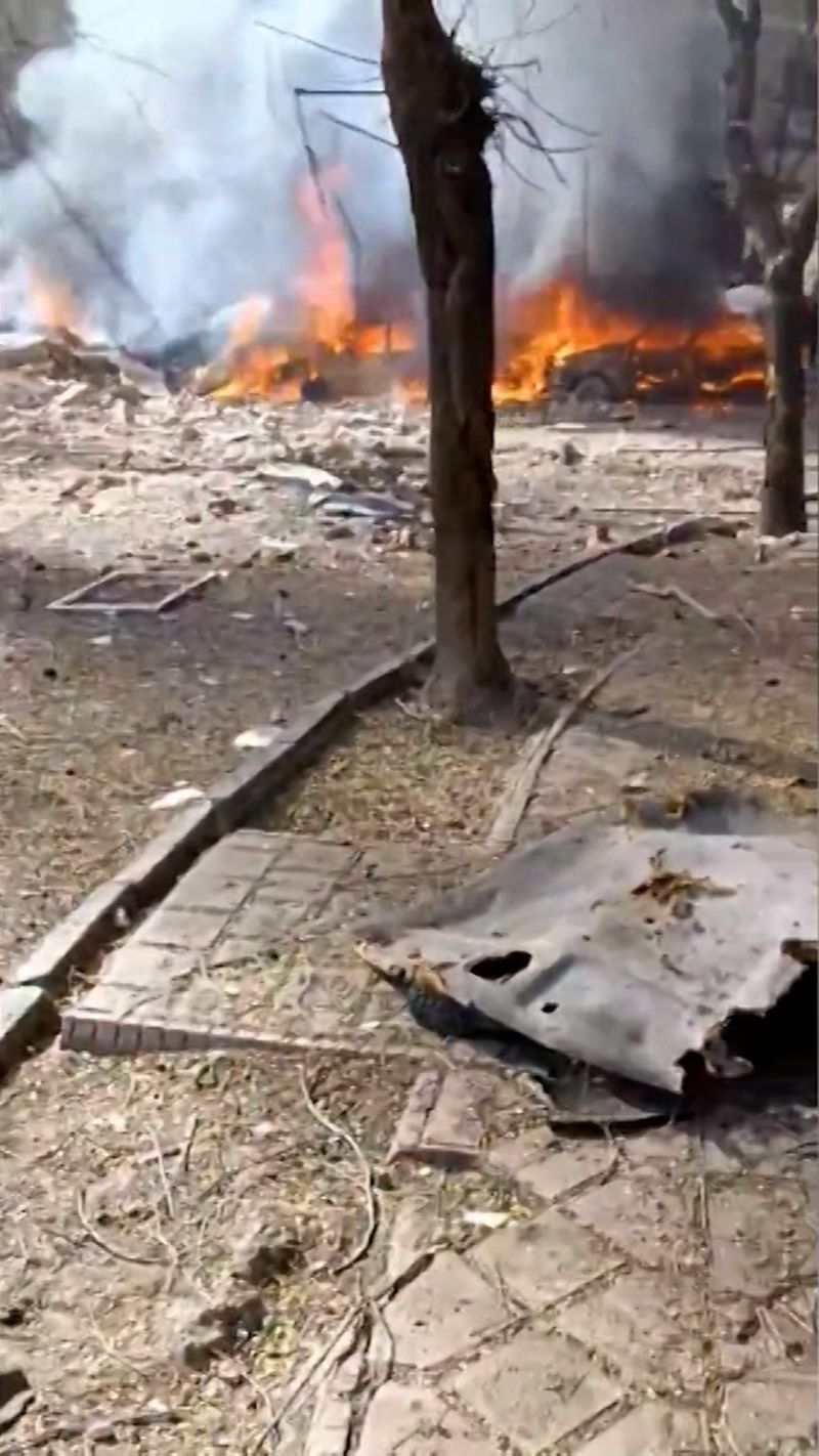 Hillary Clinton says migration needs to be 'fixed in a humane way