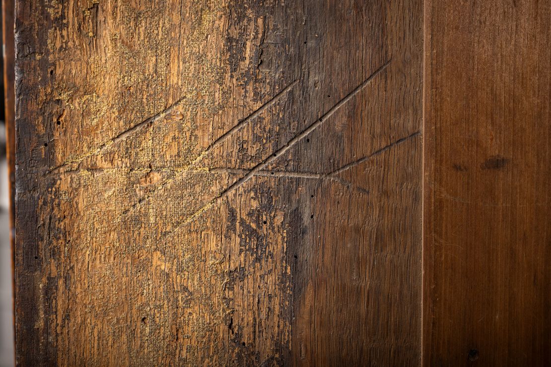 Dendrochronology, or tree ring dating, reveals the oak panel was probably used for the painting between 1539 and around 1571, according to English Heritage.