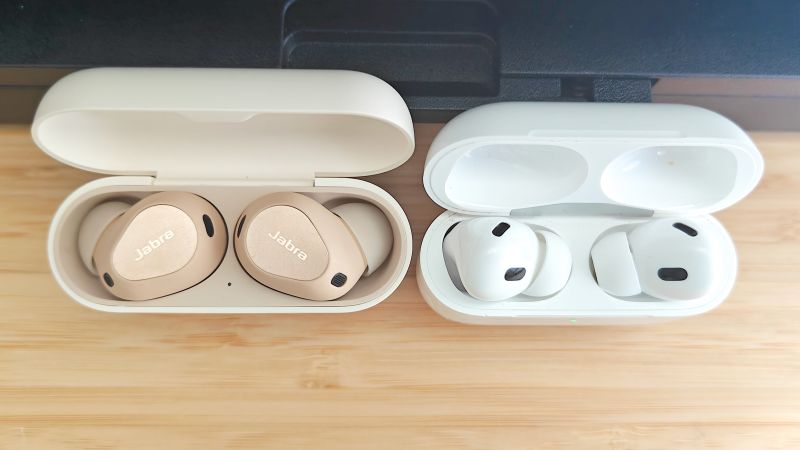 Apple airpods pro cheap vs jabra 75t